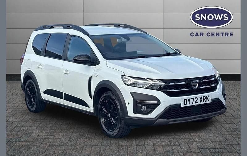 White Used 2022 Dacia Jogger Extreme MPV | £13,249 (Fair price) - Image 1/4