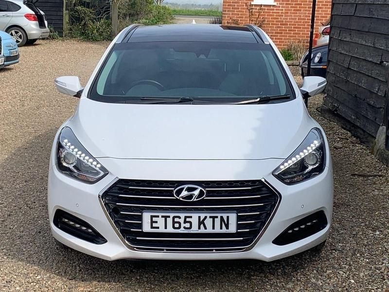 Used Hyundai i40 Premium 2016 White Estate