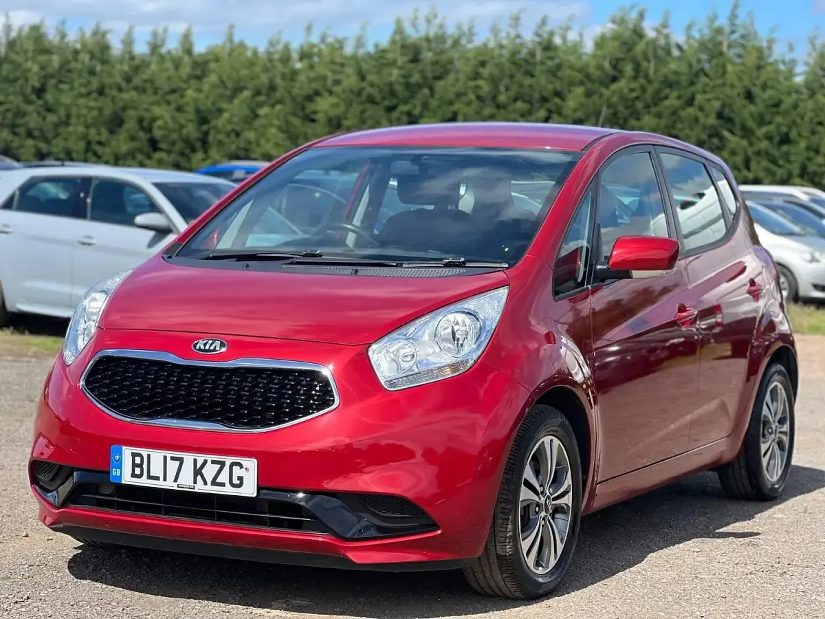 Used Kia Venga 89 HP (65 kW) 2017 Red Hatchback