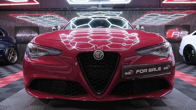 Used Alfa Romeo Giulia 280 HP (205 kW) 2020 Red Sedan