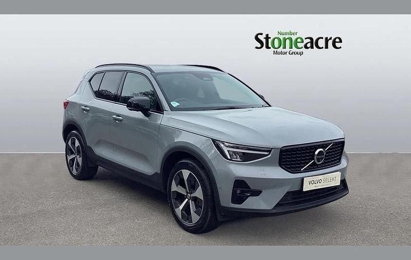 New Volvo XC40 Plus 161 HP (118 kW) 2026 Grey SUV