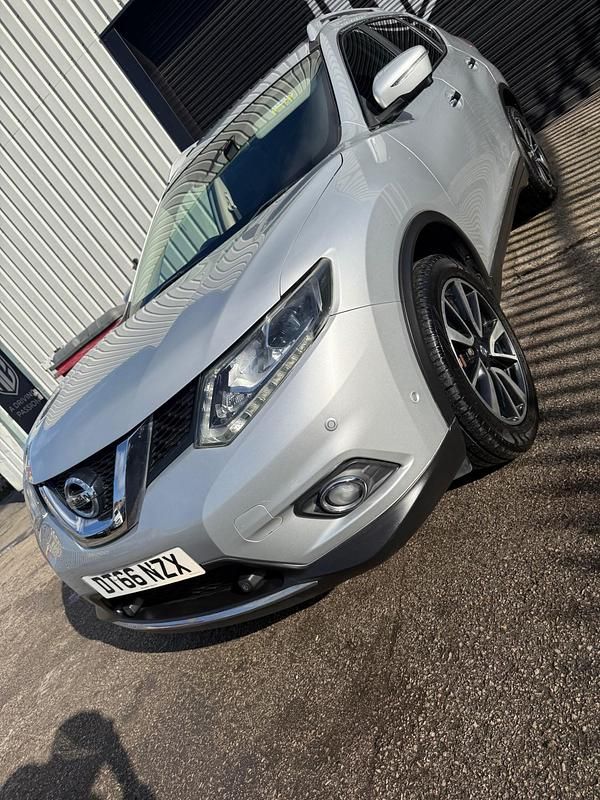 Used Nissan X-Trail Tekna 130 HP (95 kW) 2017 Silver SUV