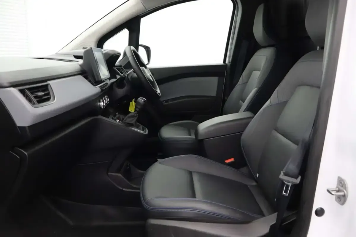 Używany Nissan Townstar Acenta 2023 Biały