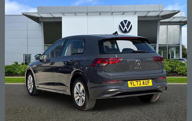Used VW Golf VIII Life 130 HP (95 kW) 2024 Grey Hatchback