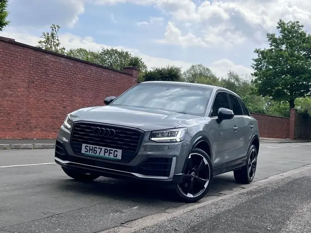 Used Audi Q2 Design 150 HP (110 kW) 2017 Grey SUV