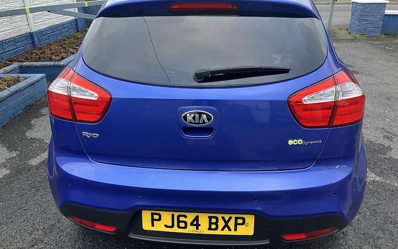 Used Kia Rio 109 HP (80 kW) 2014 Blue Hatchback