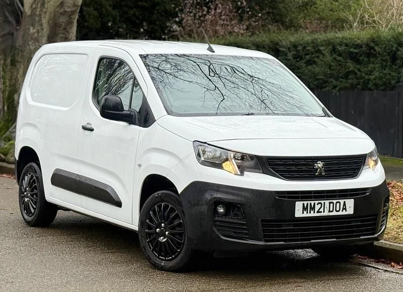 Used Peugeot Partner 2021 White MPV