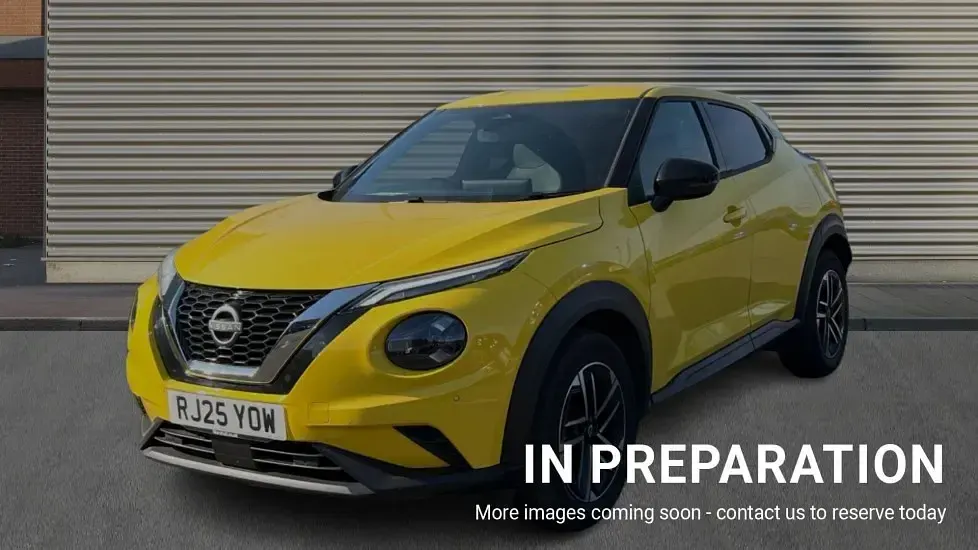 Used Nissan Juke N-Connecta 114 HP (83 kW) 2025 Iconic yellow SUV