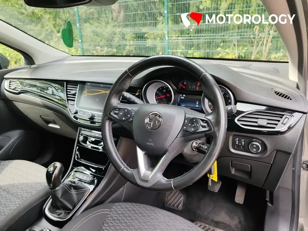 Second-hand Vauxhall Astra SRi 150 CP (110 kW) 2018 Gri Hatchback