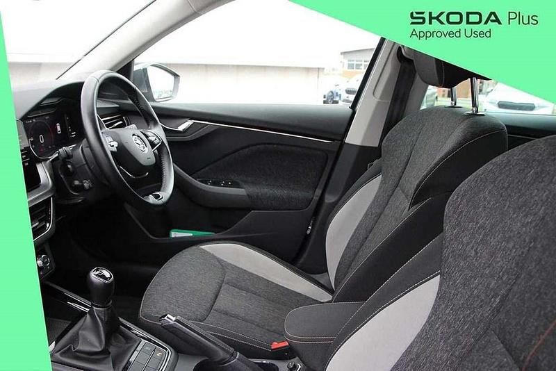 Used Skoda Kamiq SE L Executive 108 HP (79 kW) 2022 Grey SUV