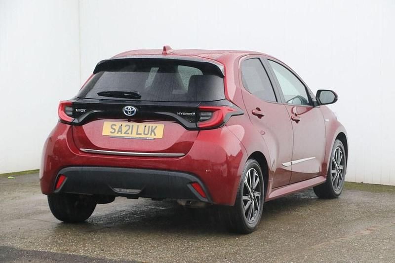 Used Toyota Yaris Hybrid Design 2021 Red Hatchback