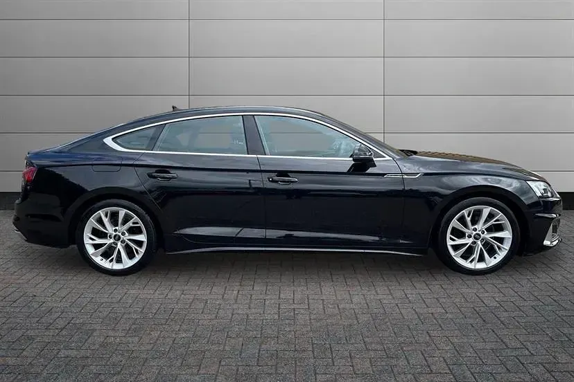 Usado Audi A5 Sport 150 CV (110 kW) 2024 Negro Utilitario