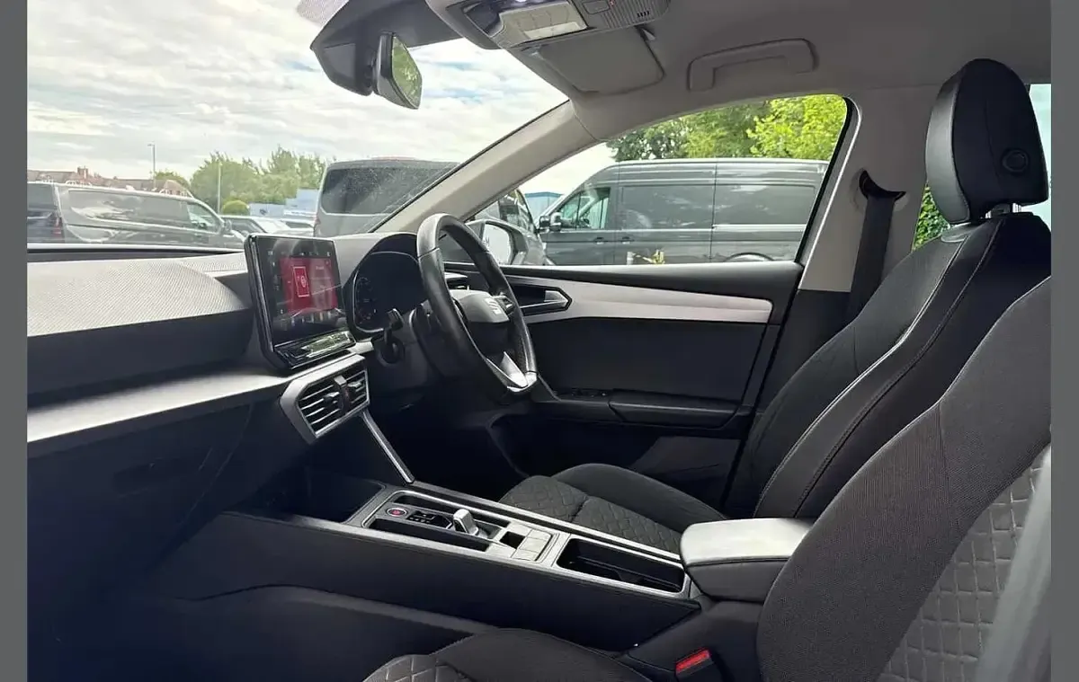 Used Seat Leon FR 108 HP (79 kW) 2021 Silver Hatchback