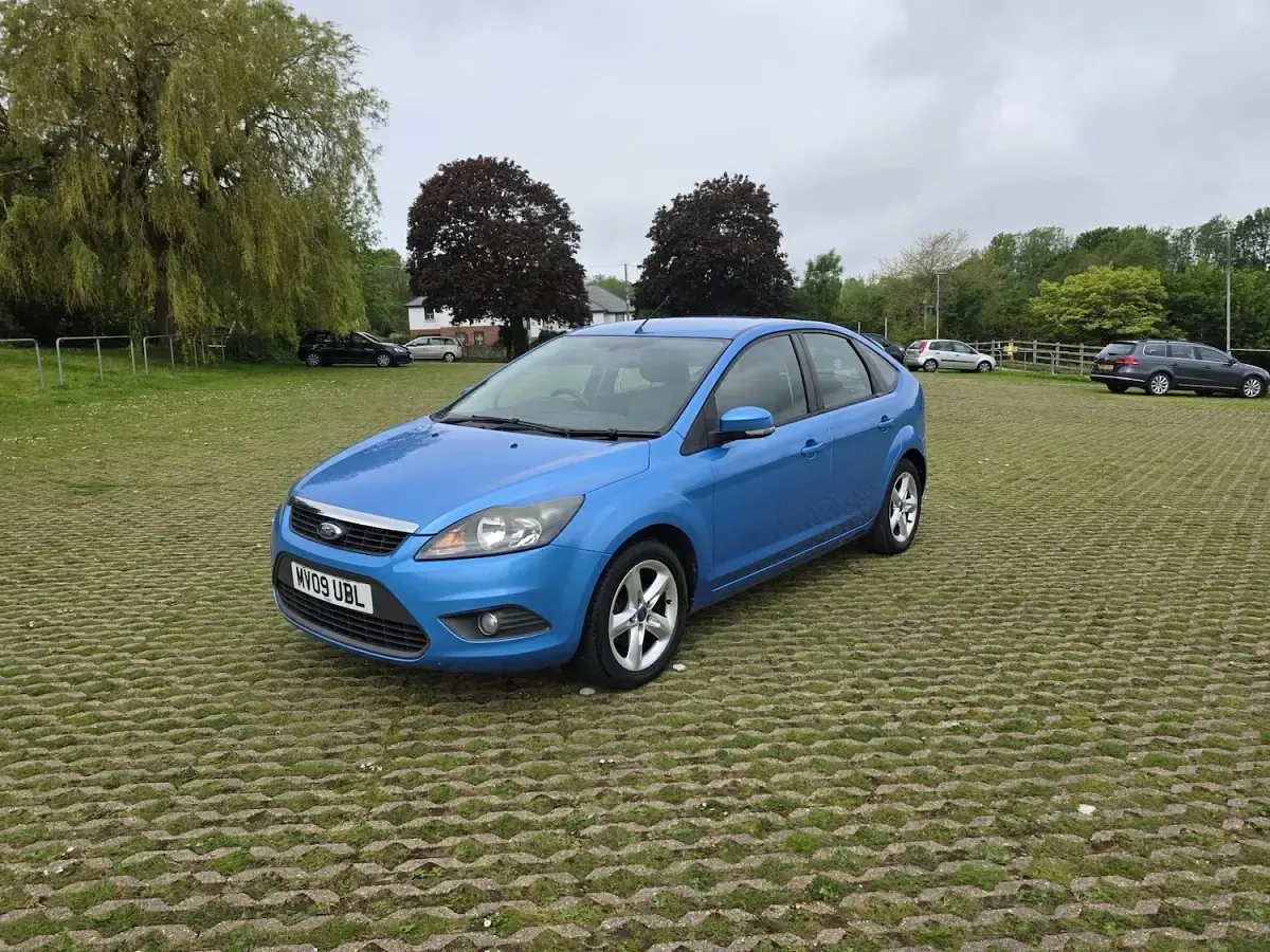 Used Ford Focus Zetec 99 HP (72 kW) 2009 Blue Hatchback