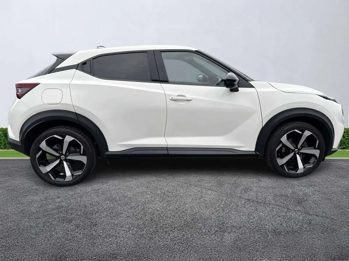 Used Nissan Juke Tekna 2020 White SUV