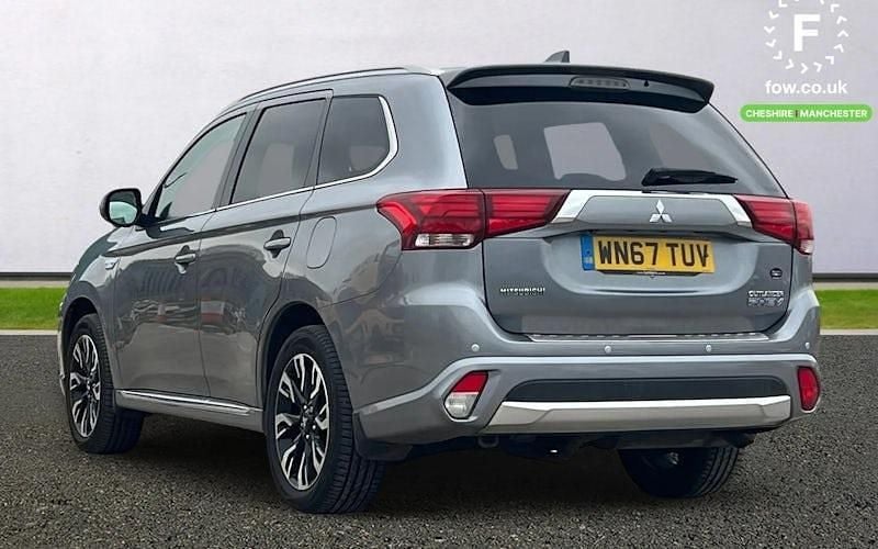 Begagnad Mitsubishi Outlander P-HEV 203 HK (149 kW) 2016 Grå Kombi