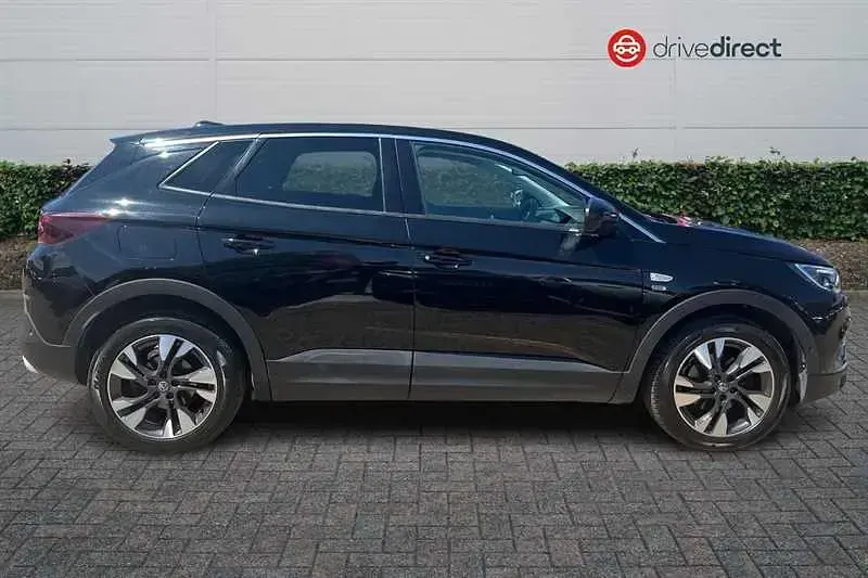 Used Vauxhall Grandland X S 130 HP (95 kW) 2020 Black SUV
