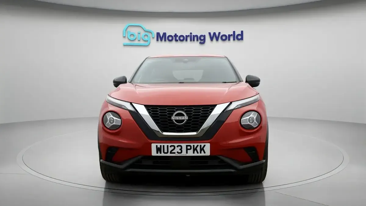 Used Nissan Juke N-Connecta 114 HP (83 kW) 2023 Red SUV