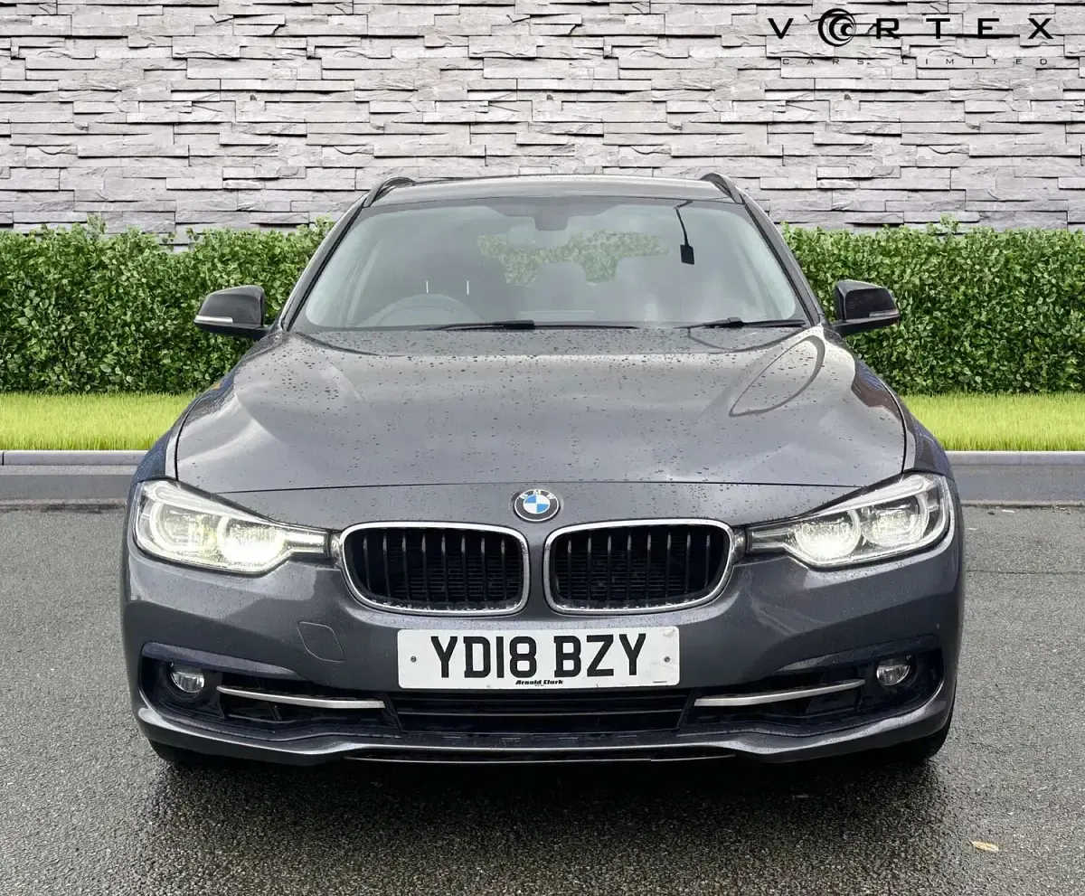 Used BMW 318 Sport Line 136 HP (100 kW) 2018 Grey Estate
