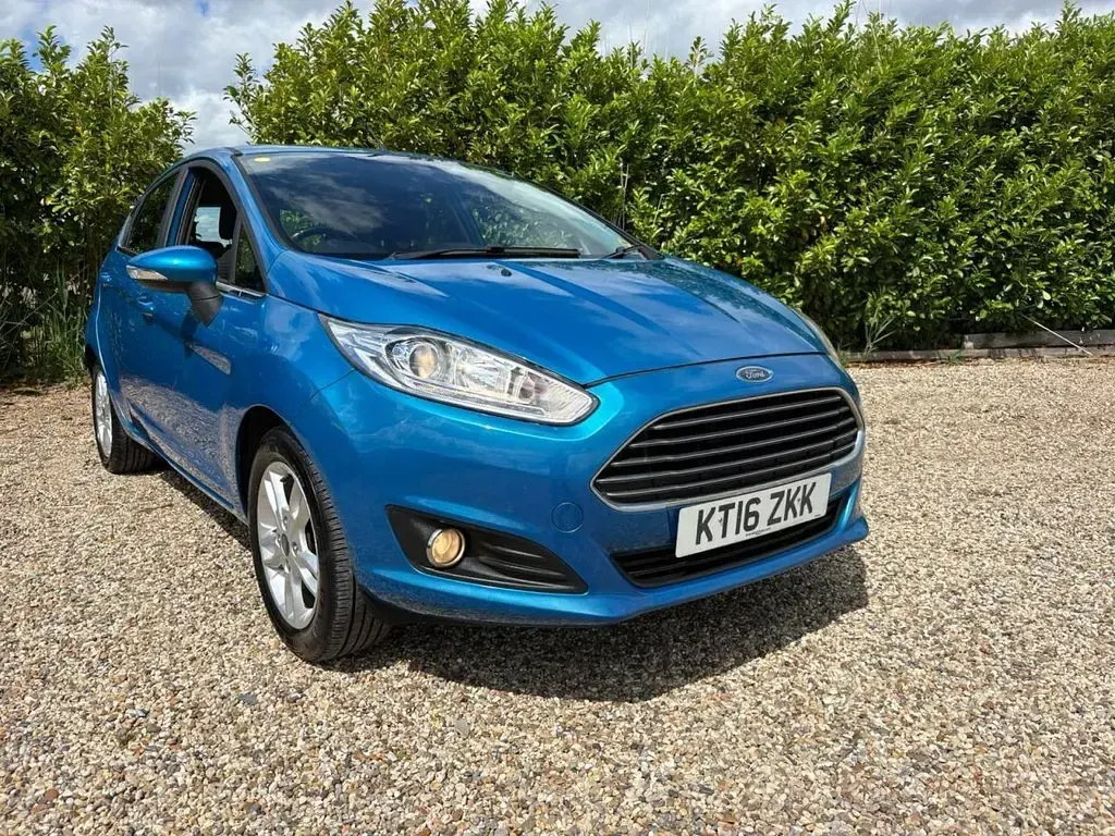 Used Ford Fiesta Zetec 2016 Blue Hatchback