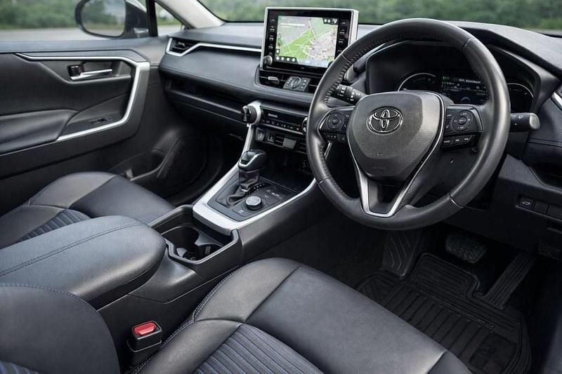 Used Toyota RAV4 222 HP (163 kW) 2020 Grey/black SUV