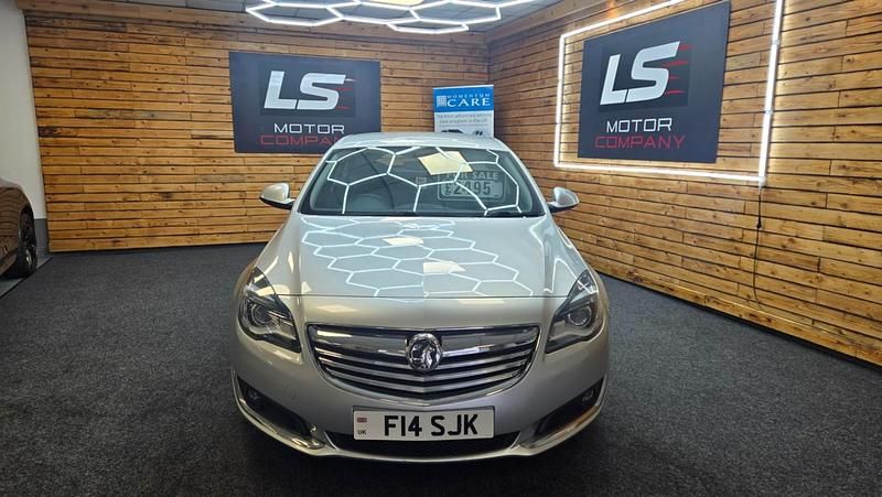 Used Vauxhall Insignia Design Edition 2014 Silver Hatchback