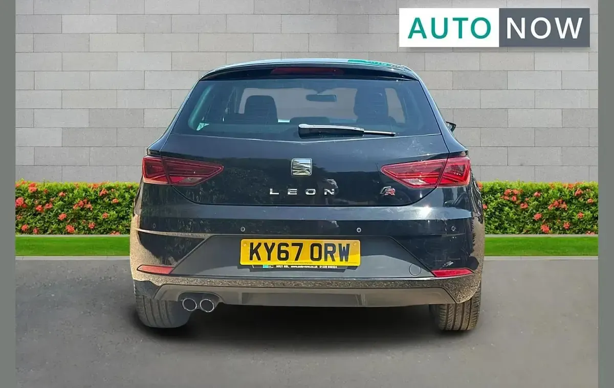 Used Seat Leon FR 150 HP (110 kW) 2017 Black Hatchback