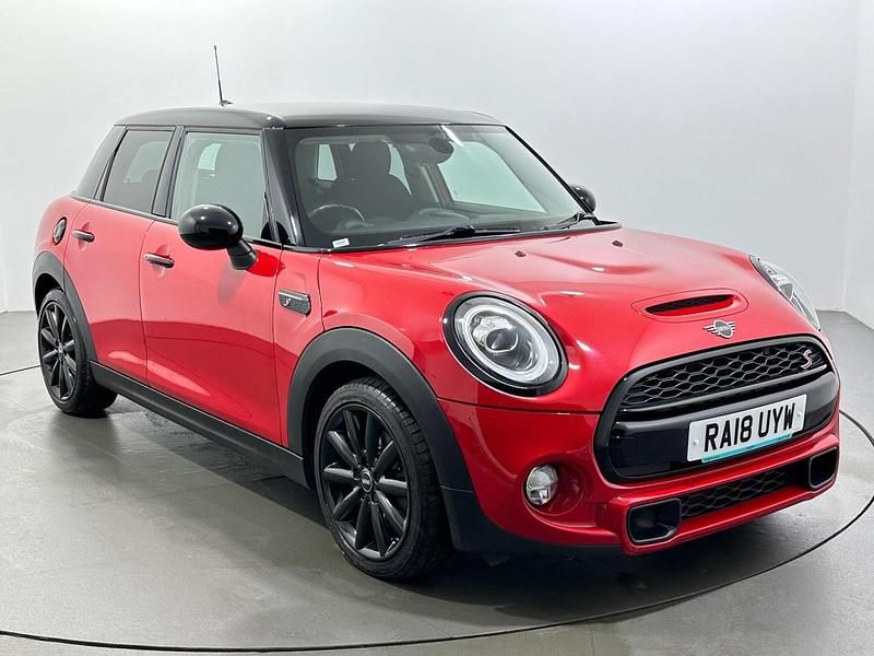 Used Mini Cooper S Hatch 192 HP (141 kW) 2018 Red Hatchback