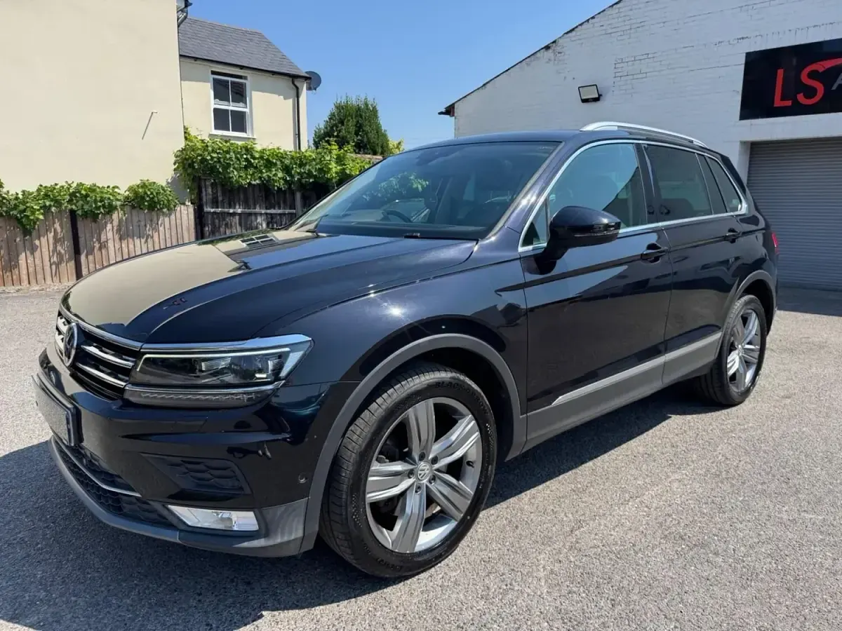 Used VW Tiguan SEL 190 HP (139 kW) 2016 Black SUV