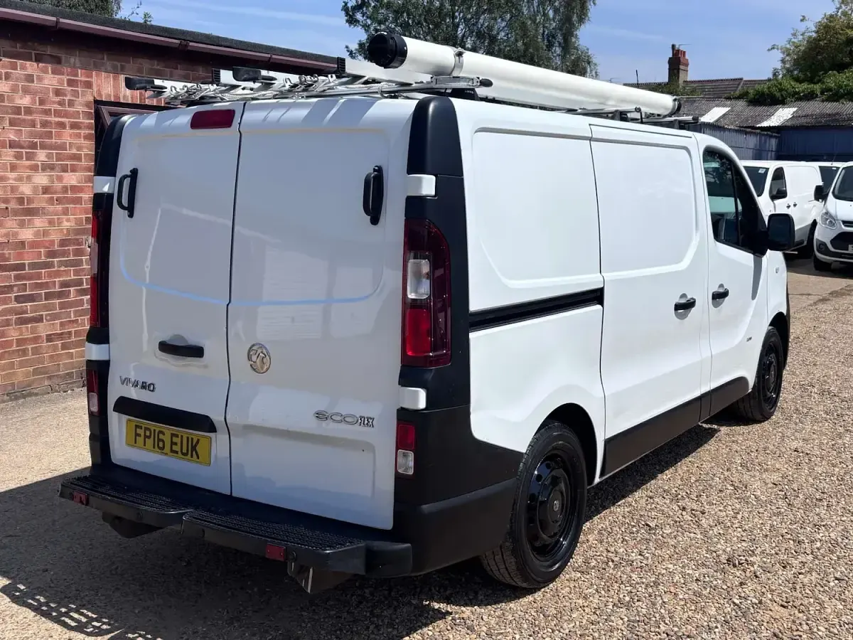 Used Vauxhall Vivaro S 2016 White