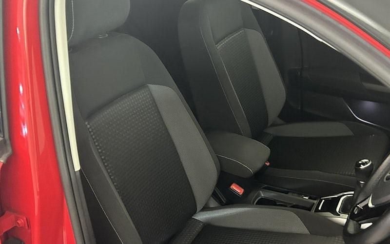 Used VW T-Roc Active 150 HP (110 kW) 2021 Red SUV