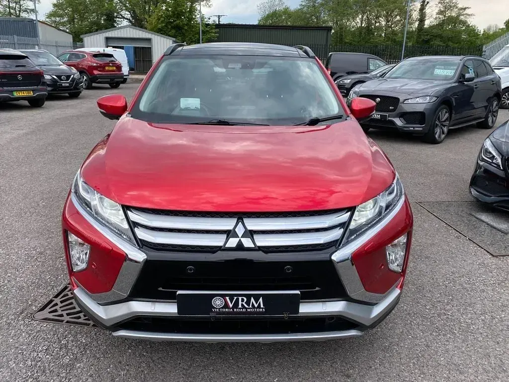 Used Mitsubishi Eclipse Edition 163 HP (119 kW) 2018 Red Hatchback