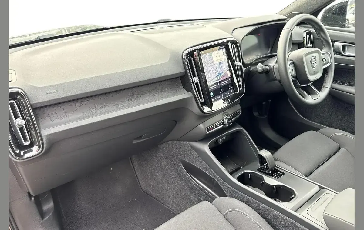 Used Volvo EX40 Core 185 kW (252 HP) 2025 Onyx black SUV