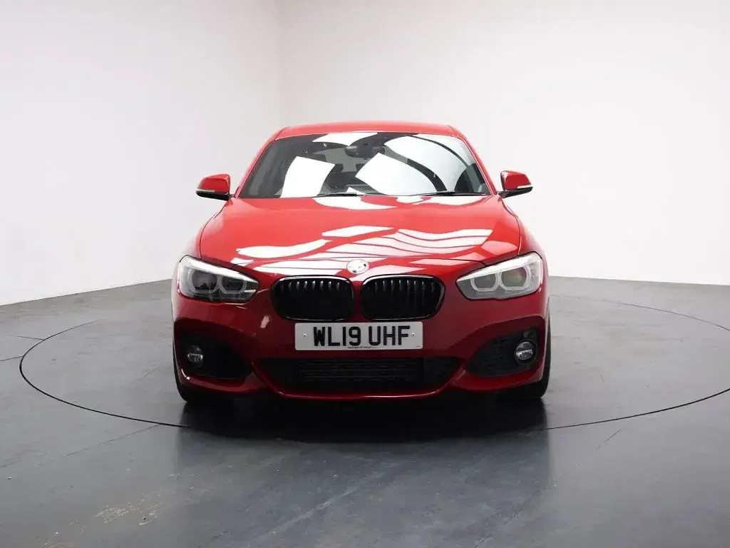 Used BMW 118 M Sport 136 HP (100 kW) 2019 Red Hatchback