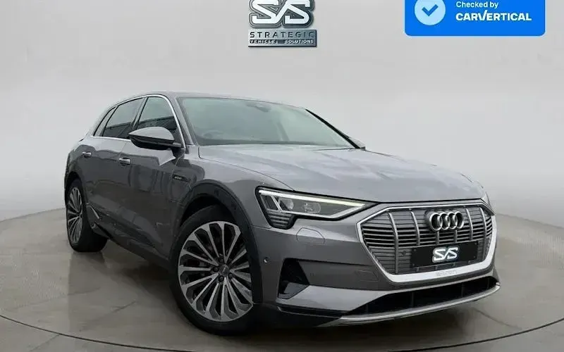 Usado Audi e-tron Design 300 kW (408 CV) 2020 SUV