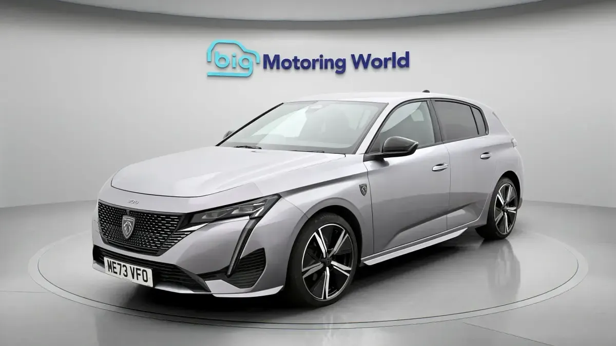 Second-hand Peugeot 308 GT 131 CP (96 kW) 2024 Gri Hatchback