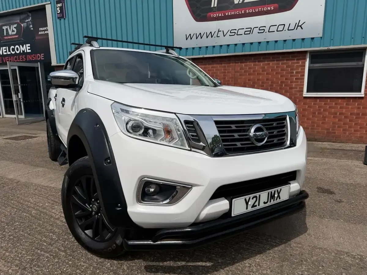 Used Nissan Navara Tekna 2019 White Pickup
