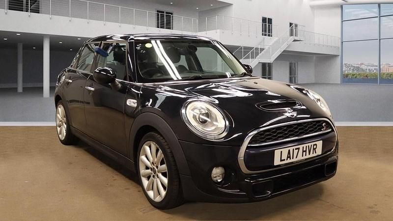 Midlight black Used 2017 Mini Cooper S Chili Hatchback | £8,975 (Good price) - Image 1/4