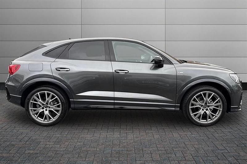 New Audi Q3 Black Edition 150 HP (110 kW) 2025 Grey SUV