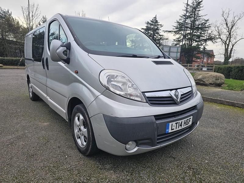 Used Vauxhall Vivaro Sportive 115 HP (84 kW) 2014 Silver MPV