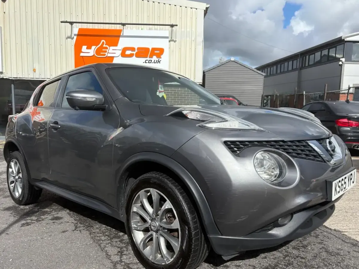 Begagnad Nissan Juke Tekna 110 HK (80 kW) 2016 Grå SUV