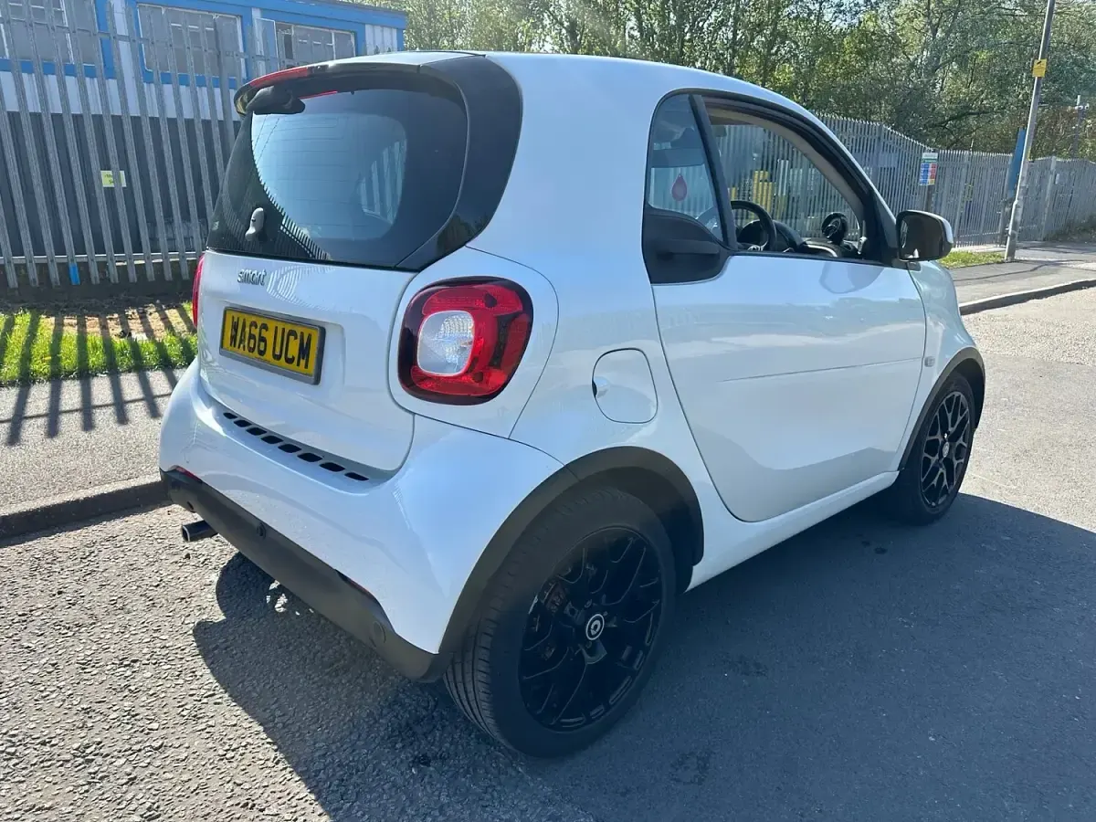 Used Smart ForTwo Coupé 2016 White Coupe