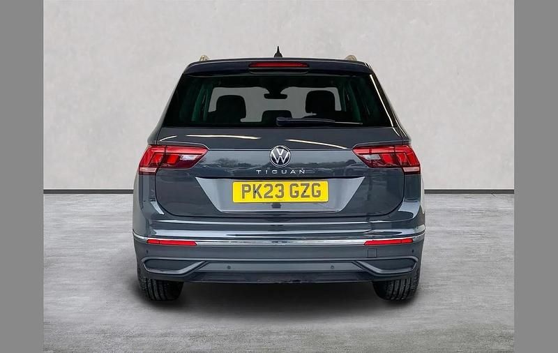Used VW Tiguan Life 147 HP (108 kW) 2023 Grey SUV