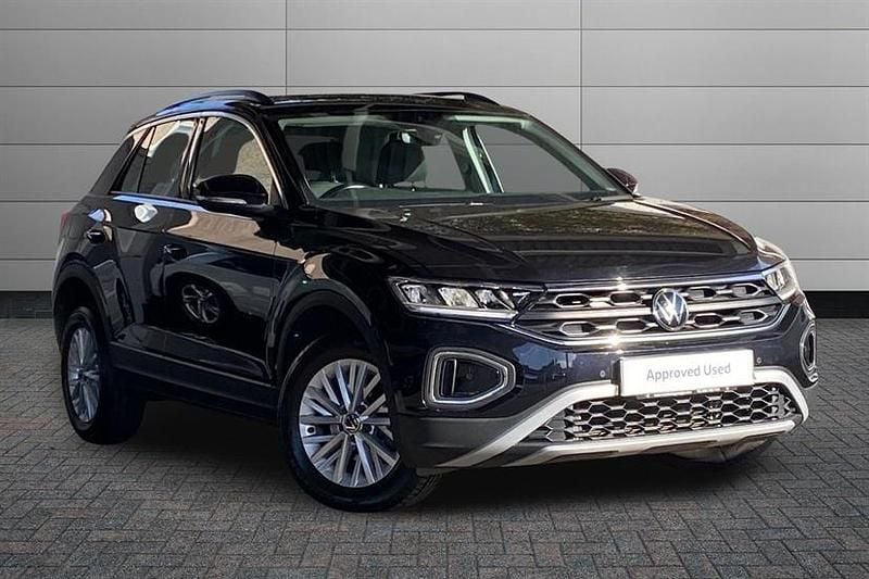 Black Used 2022 VW T-Roc Life SUV | £18,224 (Fair price) - Image 1/4