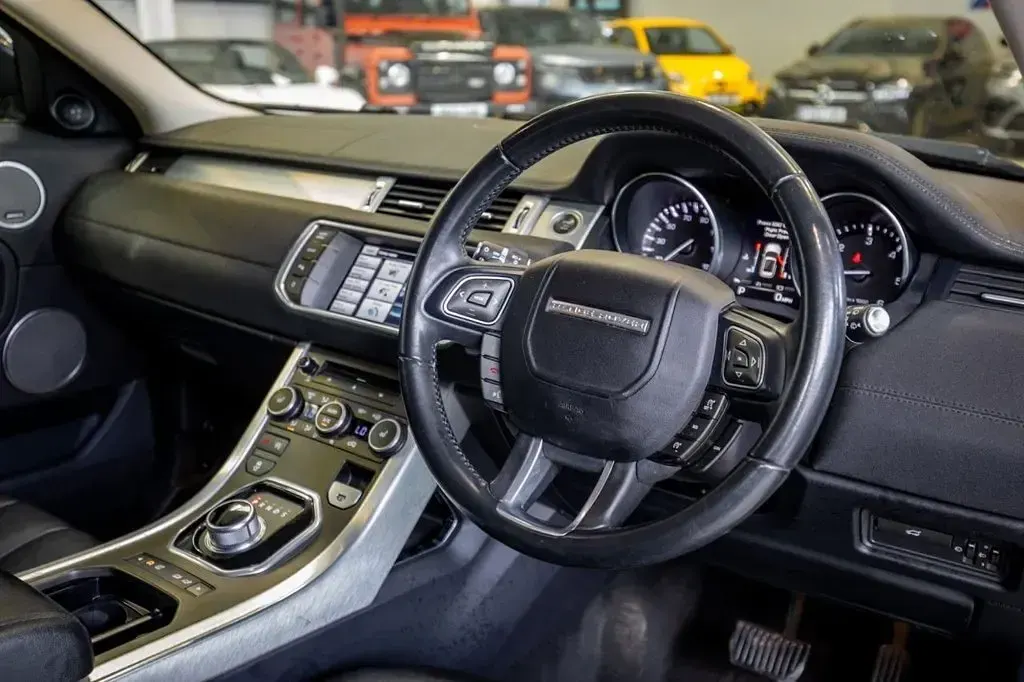 Used Land Rover Range Rover evoque Pure 190 HP (139 kW) 2015 Grey Coupe