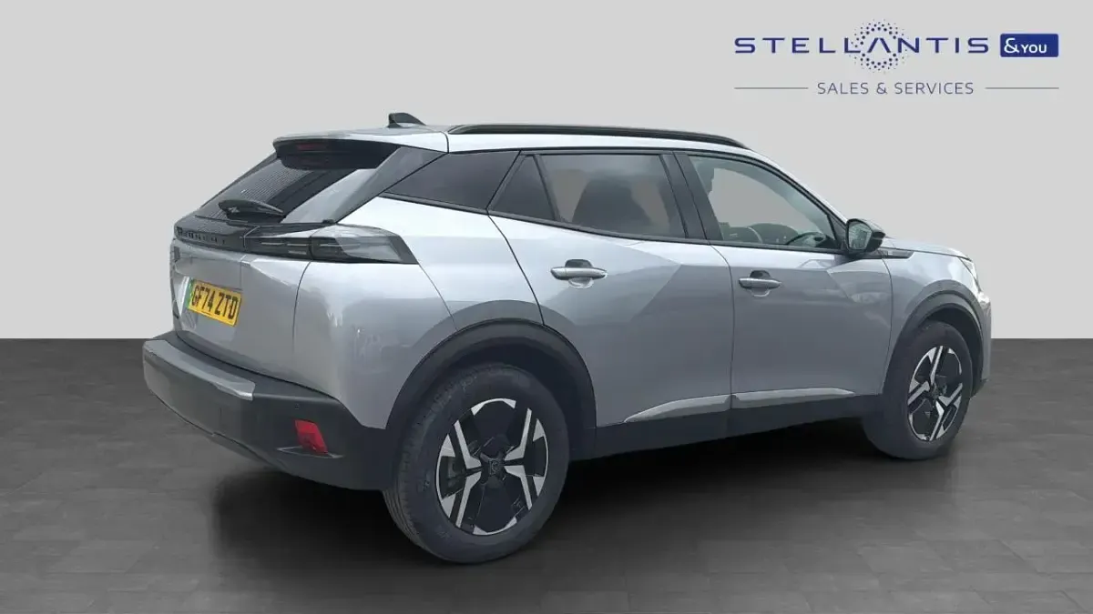 Używany Peugeot e-2008 Allure 98 kW (134 KM) 2024 Szary SUV