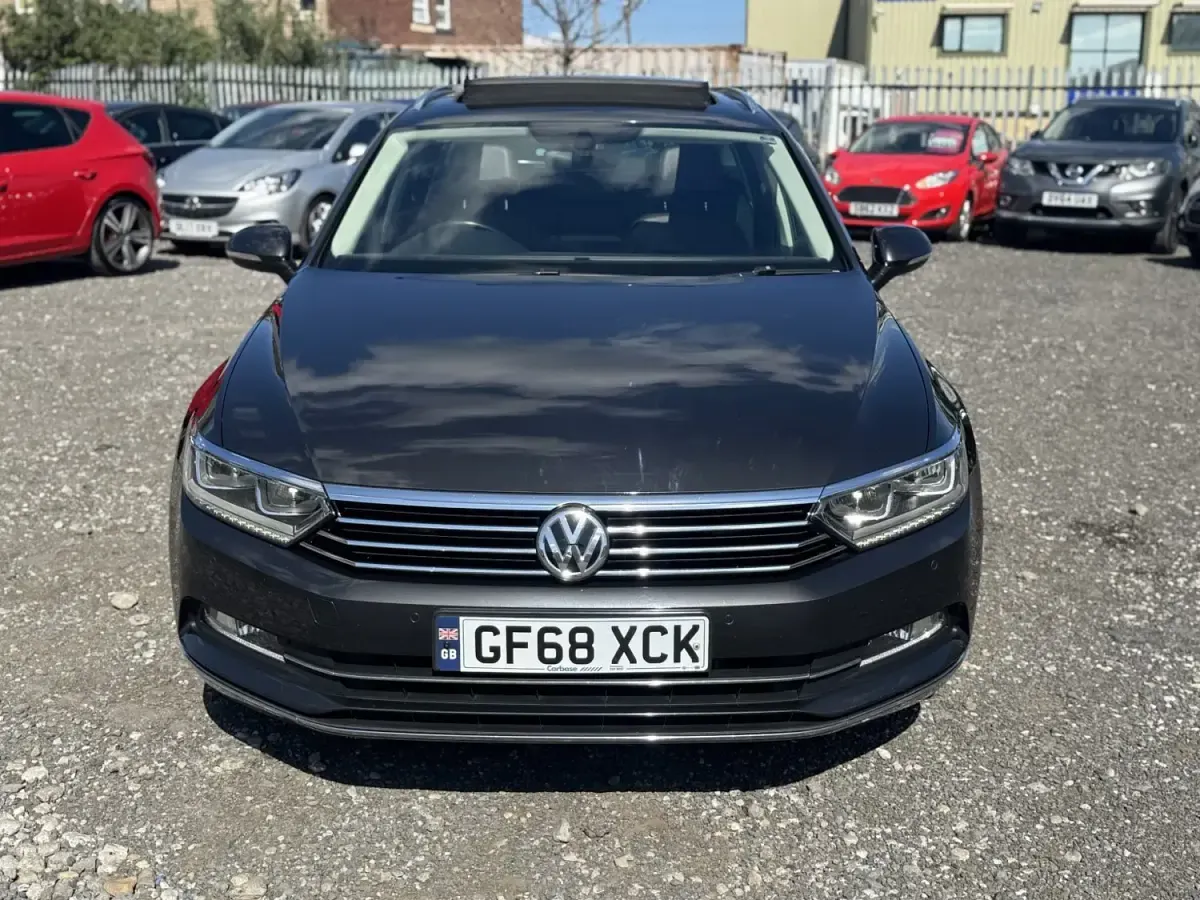 Usado VW Passat GT 150 HP (110 kW) 2018 Cinzento Carrinha