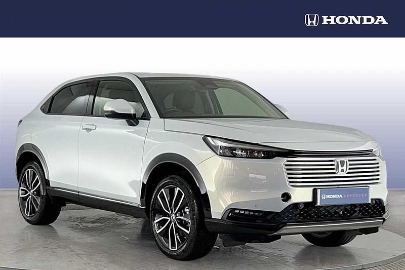 Sunlight white Used 2025 Honda HR-V Advance SUV | £27,695 (Expensive) - Image 1/4