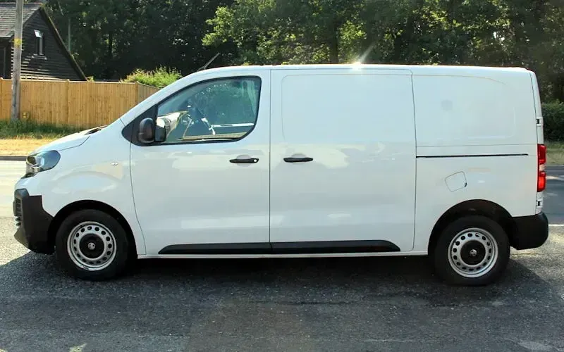 Used Vauxhall Vivaro 120 HP (88 kW) 2026 MPV