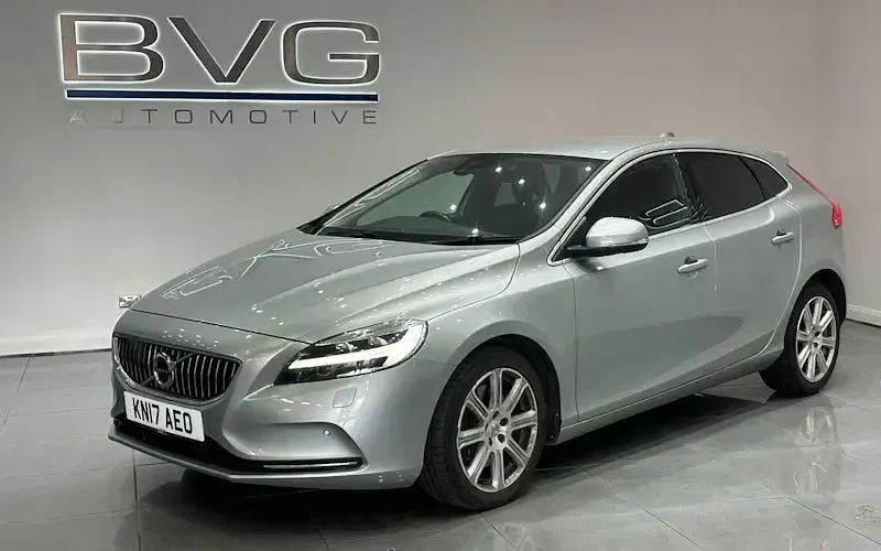 Usado Volvo V40 Inscription 150 HP (110 kW) 2019 Citadino